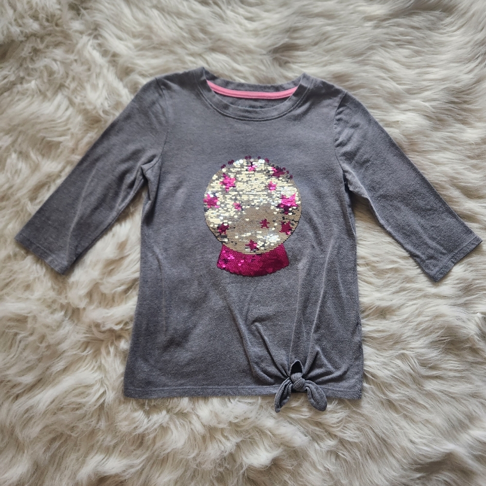 3/$15 Girls Sequin Flip Shirt (size 7/8)